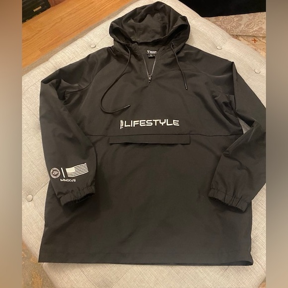 Like New! TGIF LIFESTYLE Windbreaker - Picture 1 of 6